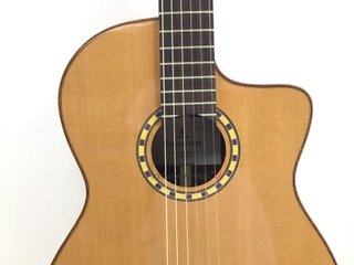 guitarra clasica admira crossover