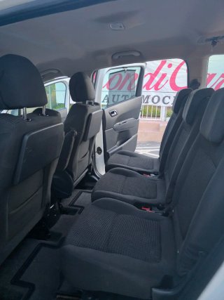 Peugeot 5008 2013