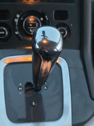 Peugeot 5008 2013