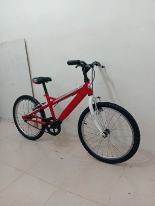Bicicleta infantil roja  niño  20 pulgadas
