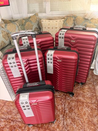 Set 5 Maletas granate Rígidas con Ruedas