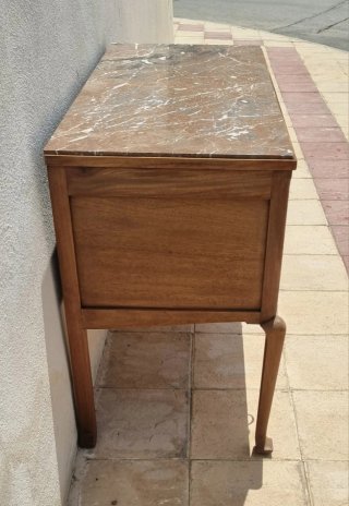 CÓMODA ANTIGUA