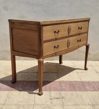 CÓMODA ANTIGUA
