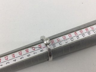 sortija oro 18k con piedra con diamante