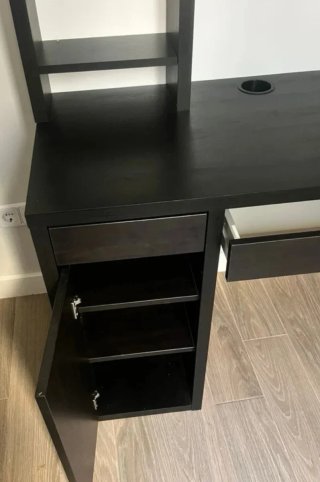 Escritorio Ikea Micke Marrón