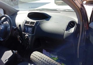 Toyota faro derecho yaris active 486124