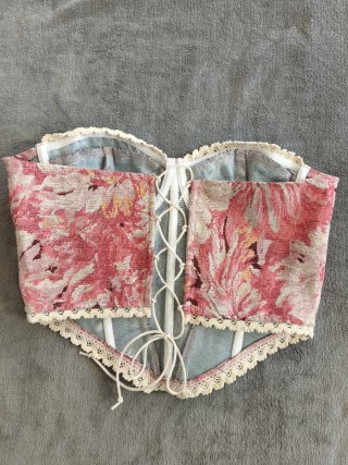 Top Corto Vintage Estilo Floral