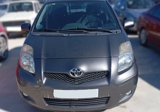 Toyota 486131 llanta yaris active
