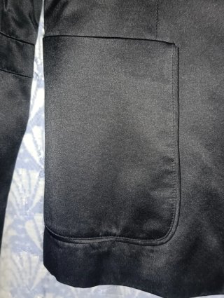 Americana Blazer negra satinada de Zara