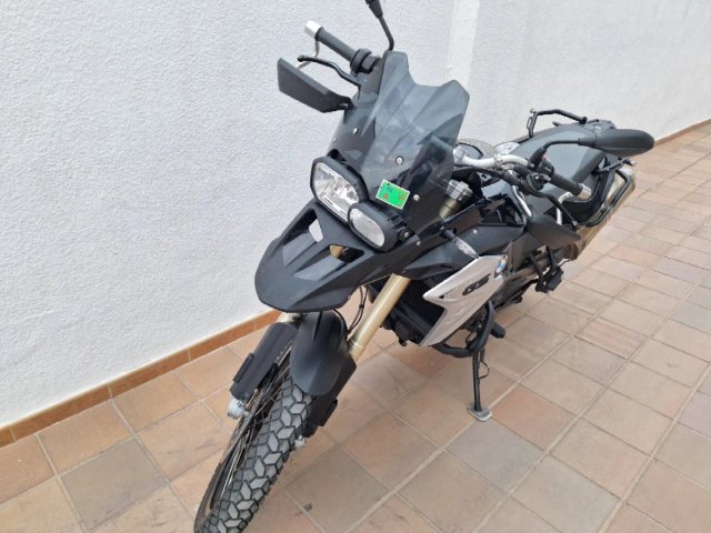 BMW F800GS Adventure Moto Negra y Plata
