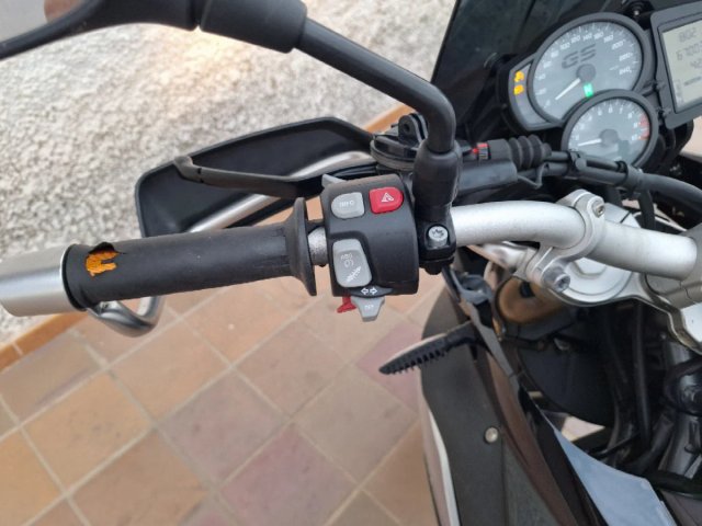 BMW F800GS Adventure Moto Negra y Plata