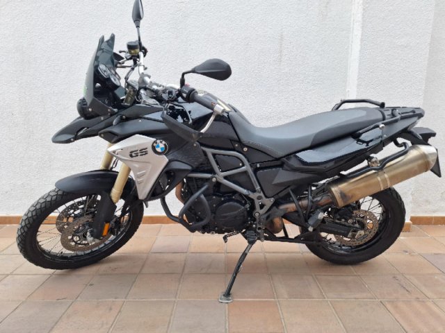 BMW F800GS Adventure Moto Negra y Plata