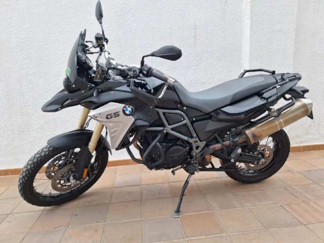 BMW F800GS Adventure Moto Negra y Plata