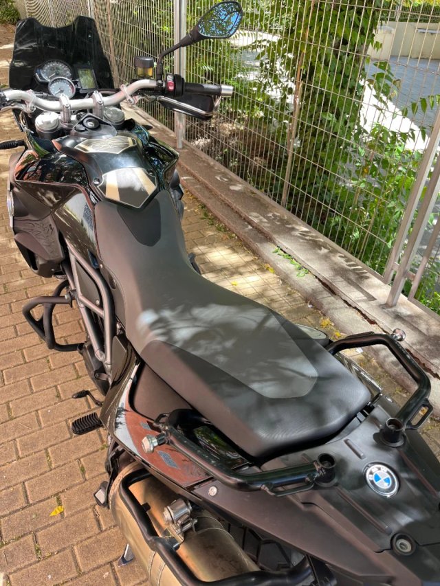 BMW F800GS Adventure Moto Negra y Plata