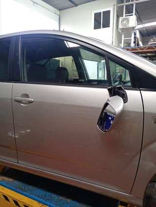 PUERTA DELANTERA DERECHA Toyota Corolla Verso (R1)(2004->)