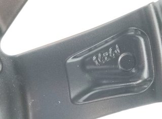 Toyota 2405245 42611yp500 llanta yaris (xp21)