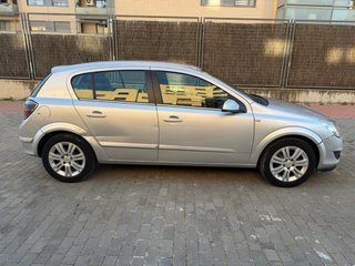Opel Astra h 2010 etiqueta C