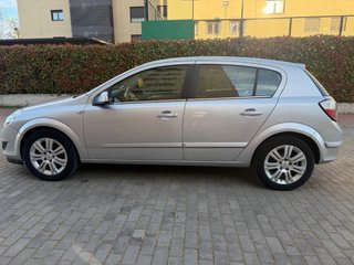 Opel Astra h 2010 etiqueta C