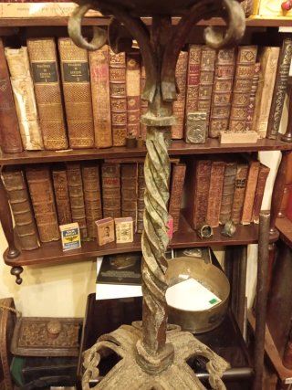 Candelabro antiguo metal forjado siglo XIX