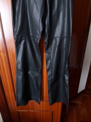 Bershka pantalones rockeros con cordones S amplia