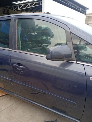 PUERTA DELANTERA DERECHA Opel Zafira B (2005->)