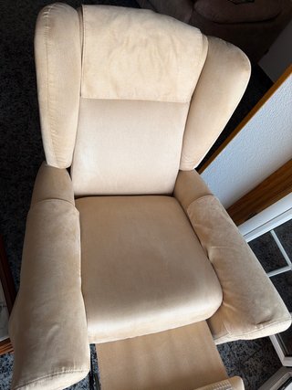 Sillón reclinable beige tela
