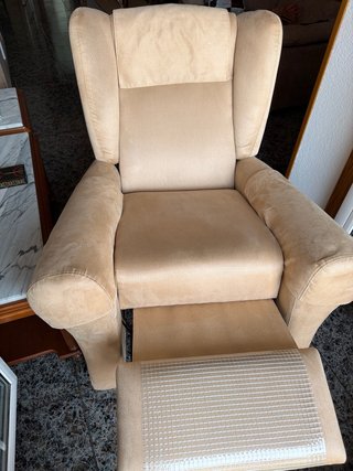 Sillón reclinable beige tela