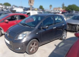 Toyota llanta yaris active 486134