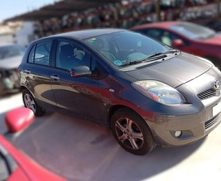 Toyota llanta yaris active 486134