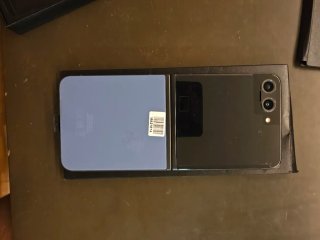 Samsung Galaxy Z Flip 5 Azul Celeste (Exclusivo)