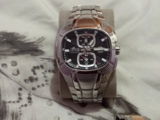 Reloj Lotus Cronógrafo Plata y Negro