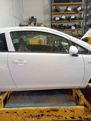 PUERTA DELANTERA DERECHA Opel Corsa D (2006->)