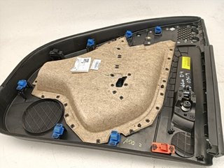 GUARNECIDO PUERTA TRASERA DERECHA VOLVO XC40 D420