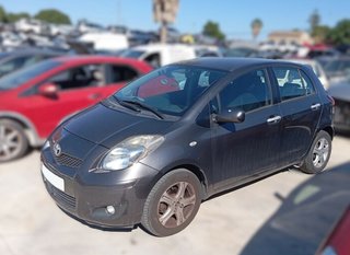 486163 puerta trasera derecha toyota yaris active