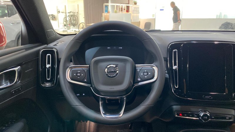 Volvo XC40 2024, foto 11