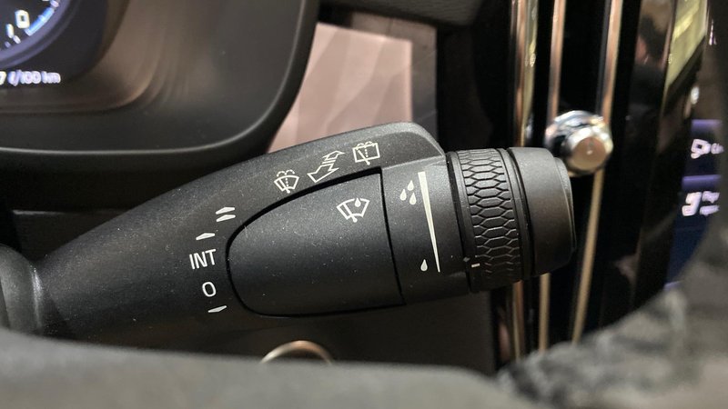 Volvo XC40 2024, foto 23