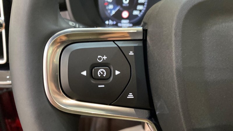 Volvo XC40 2024, foto 25