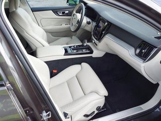 VOLVO V60 2.0 T6 PHEV PLUS DARK AUTO 4WD 5P