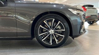 VOLVO V60 2.0 T6 PHEV PLUS DARK AUTO 4WD 5P