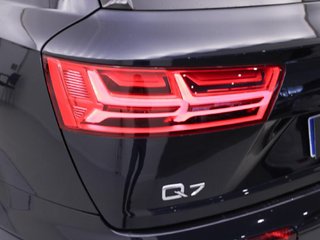 AUDI Q7 3.0 TDI E-TRON QUATTRO TIPTRONIC DESIGN 373 5P