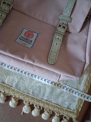 Borsa a tracolla rosa e argento