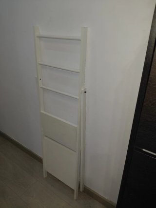 Estantería de madera plegable blanca