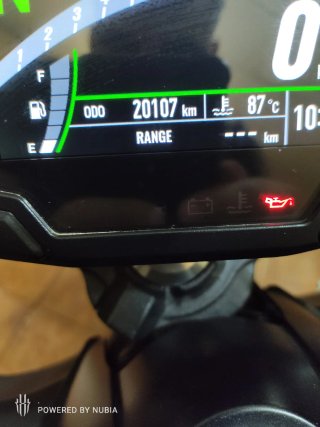 Kawasaki Z650 Negra y Roja