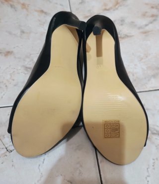 Botines Tacón Peep Toe con Cremallera Negra