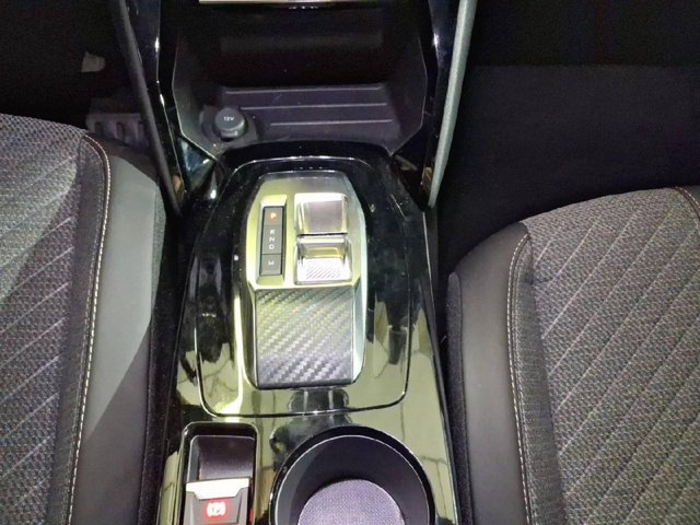 Peugeot 2008 N2008 Allure Hybrid 145 eDCS6