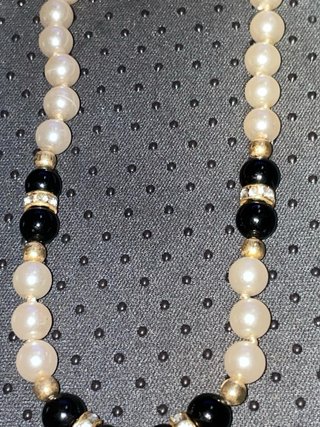 Espectacular Collar de perlas ónix con baño oro
