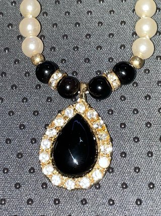 Espectacular Collar de perlas ónix con baño oro