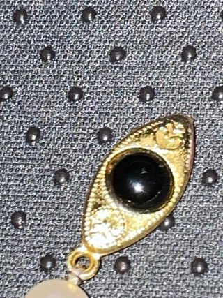 Espectacular Collar de perlas ónix con baño oro