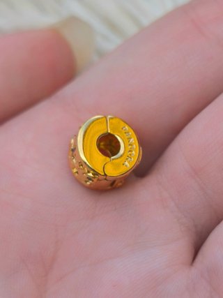 CLIP CHARM DISNEYLAND PARIS DISNEY DORADO