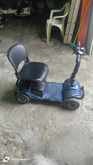 Silla de ruedas eléctrica plegable